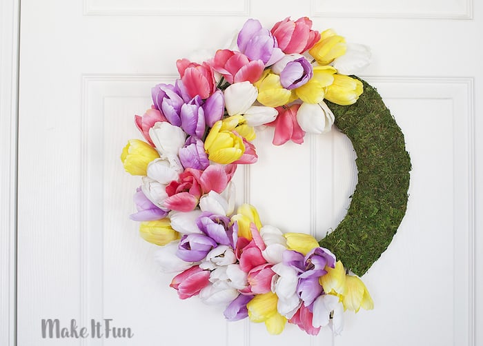 Moss wreath ideas: Easy tulip wreath
