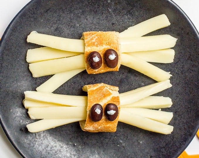 healthy halloween spider snacks