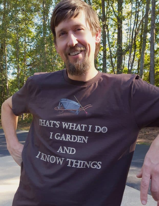 9 reasons gardening is sexy. Smiling man. Funny shirt.