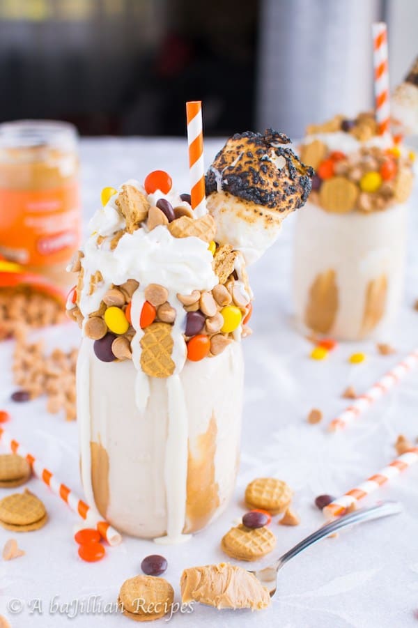 Peanut butter cookies and candy crazy shake