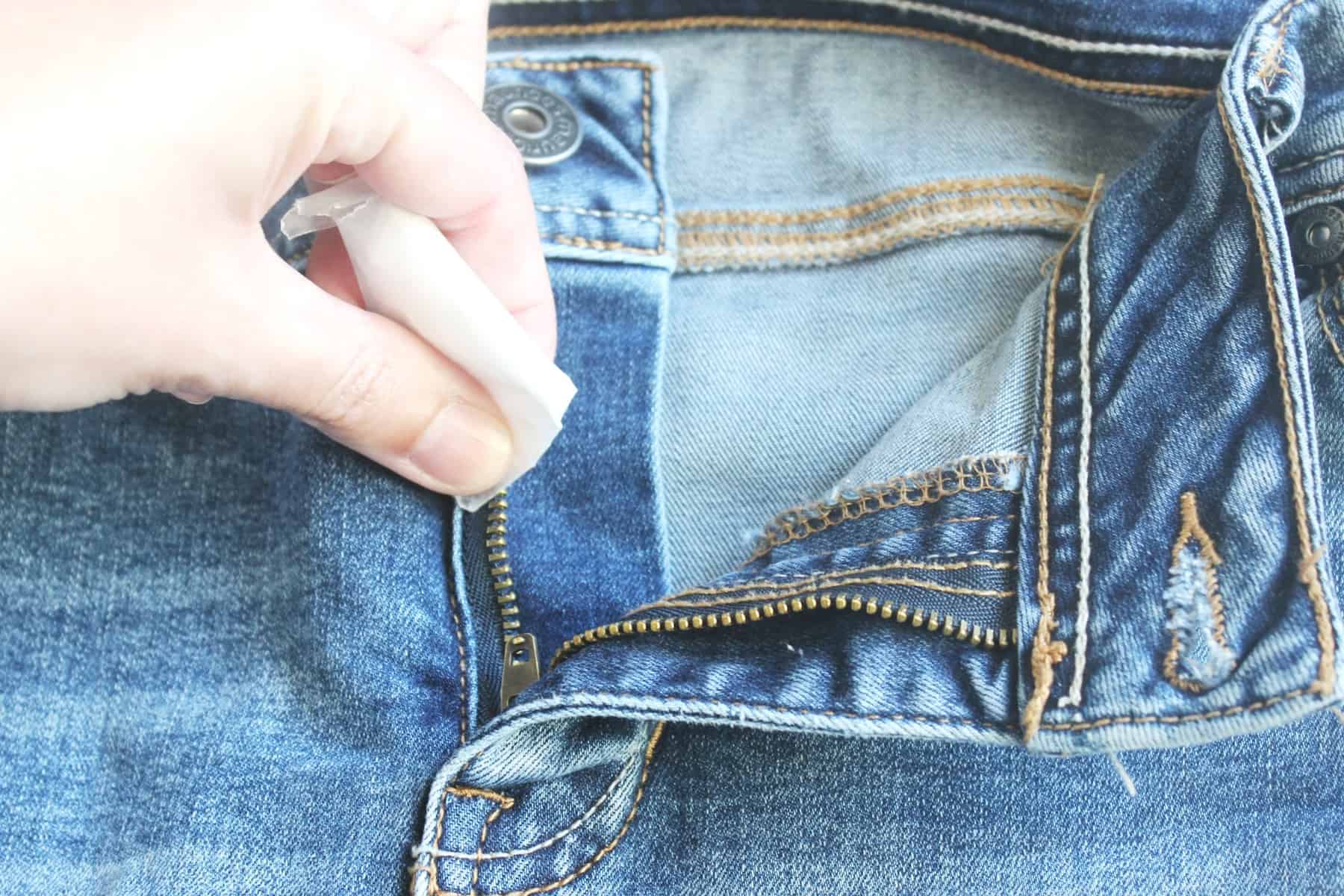 How to Keep Your Pants Zipper Up -- 2 Genius Tricks!