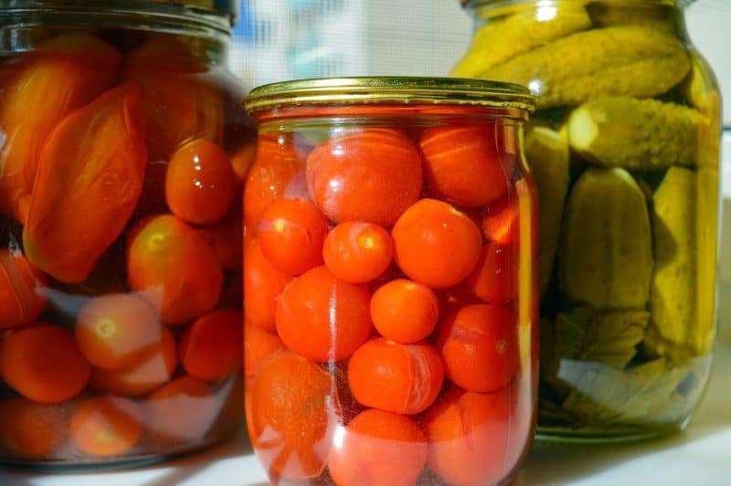 How to preserve tomatoes by canning.