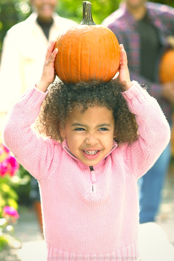 girl playing pumpkin games