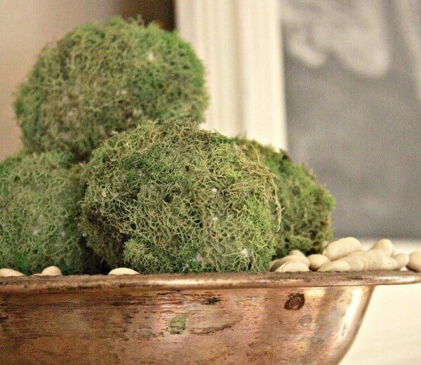 Moss Egg DIY Easter decor